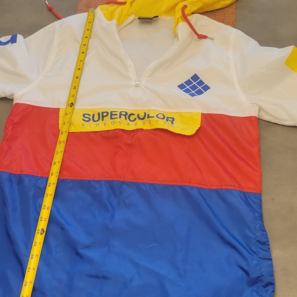 Polaroid Classic White, Yellow, Red And Blue Windbreaker. Men's LARGE